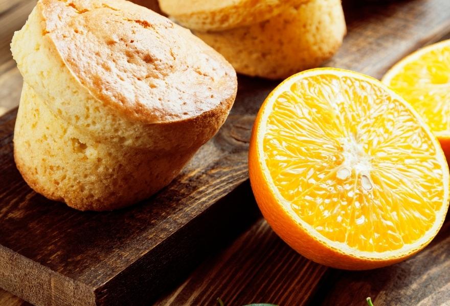 Muffins à l'orange et à la pâte d'amande