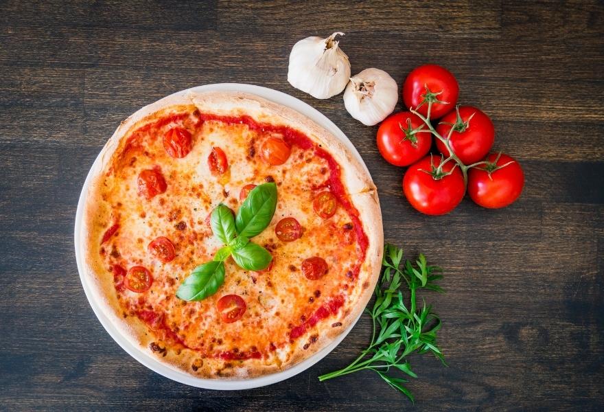 Comment préparer une pizza napolitaine ? En voici la recette